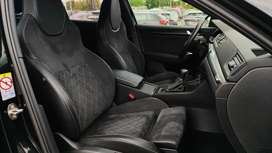 SKODA Superb Superb 2.0 TDI SCR Sportline DSG