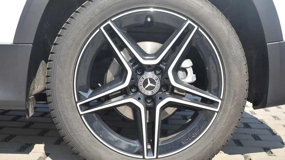 MERCEDES-BENZ GLB GLB 200 d AMG Line 8G-DCT