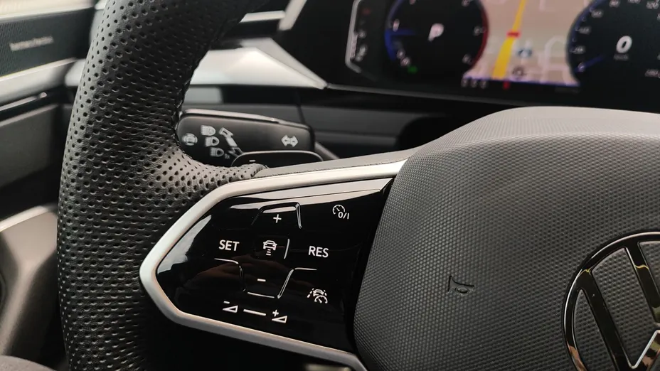 VOLKSWAGEN Arteon Arteon 2.0 TDI 4Motion R-Line DSG