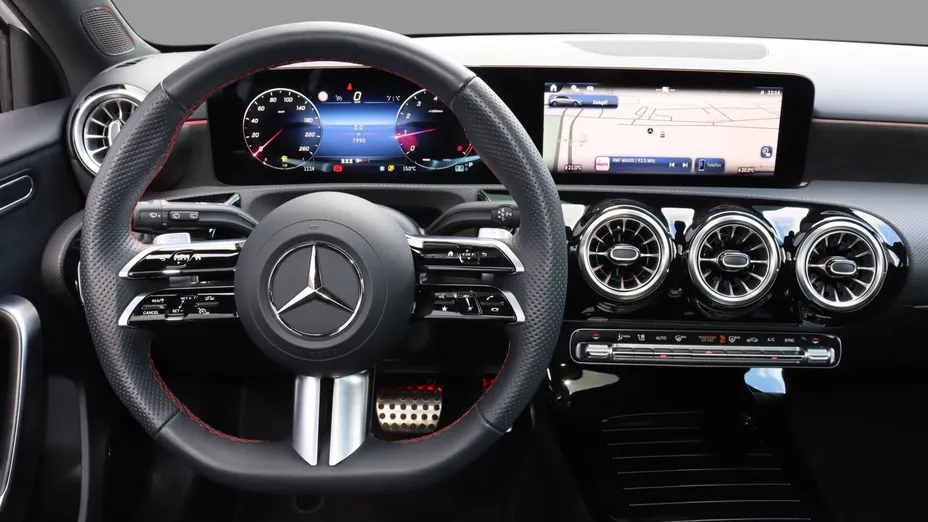 MERCEDES-BENZ A Klasa A 200 AMG Line 7G-DCT