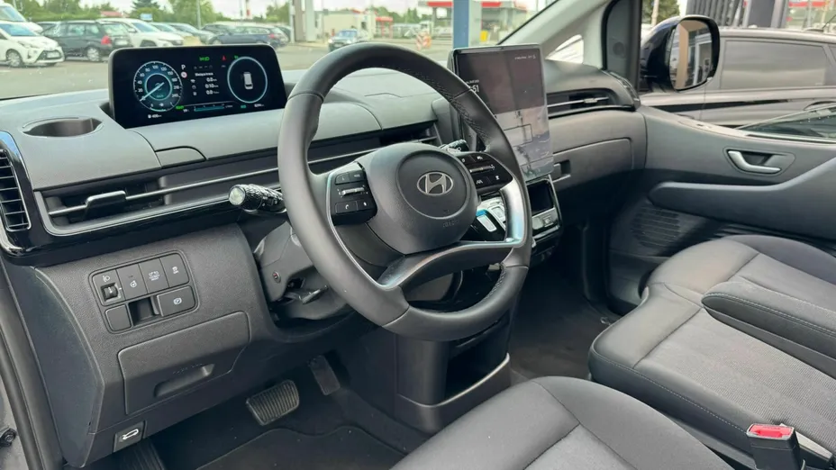 HYUNDAI Staria Staria 1.6 T-GDI HEV Smart Business aut Nowy