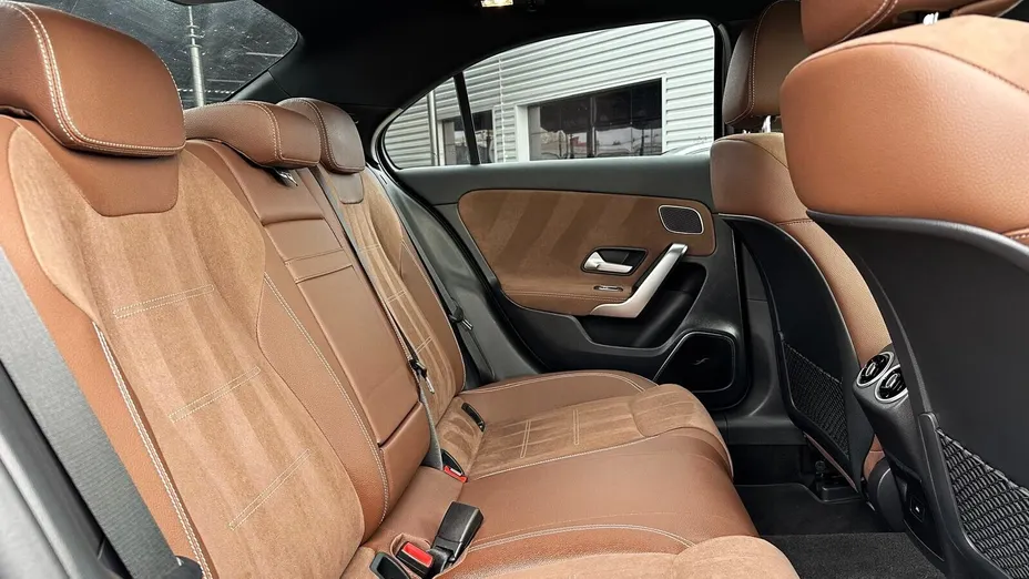 MERCEDES-BENZ A Klasa A 200 7G-DCT