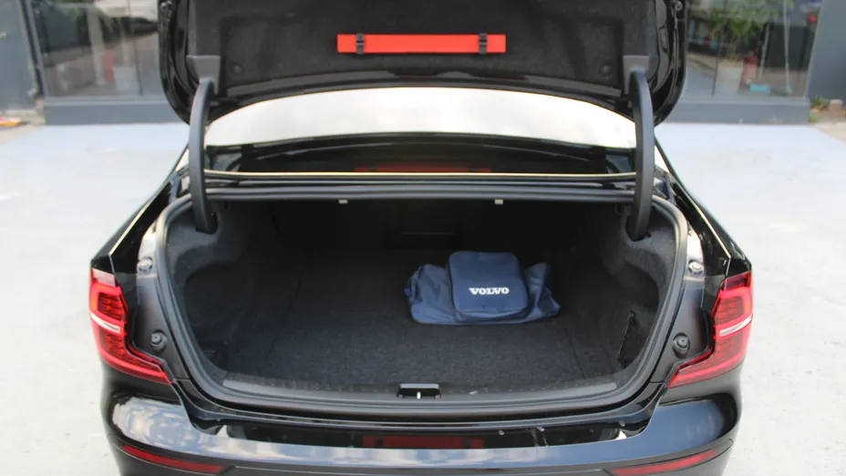 VOLVO S60 S60 B5 B AWD Ultimate Dark aut