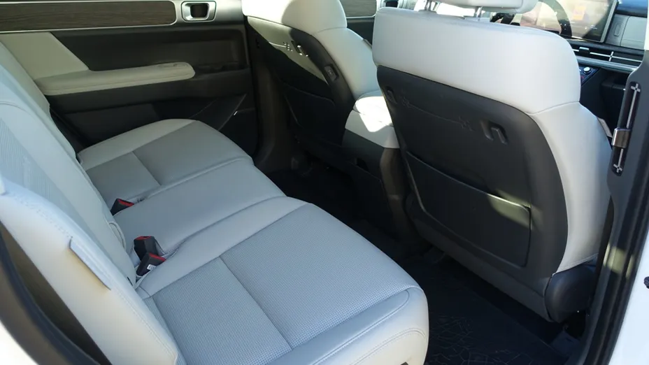 HYUNDAI Santa Fe Santa Fe 1.6 T-GDI HEV Executive 4WD aut