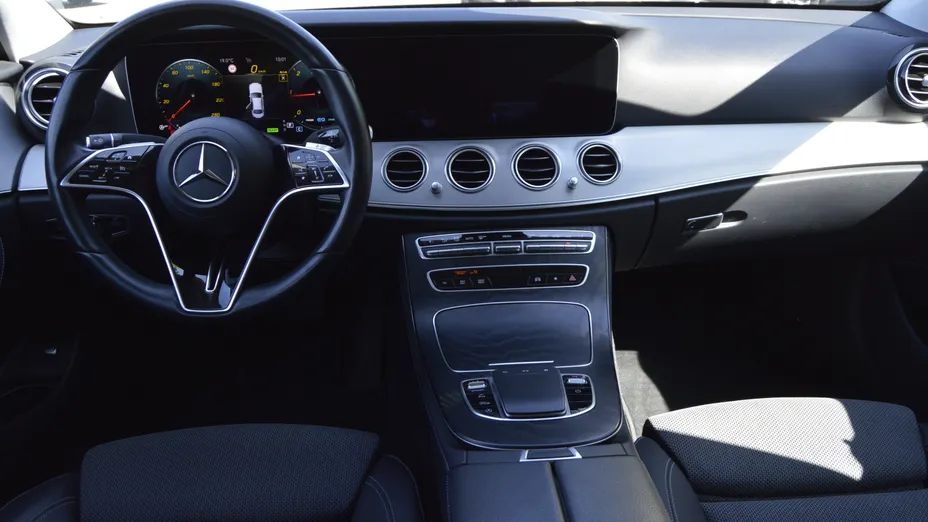 MERCEDES-BENZ E Klasa E 220 d 4-Matic Avantgarde