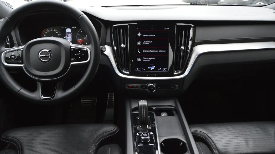 VOLVO V60 V60 B4 B R-Design aut
