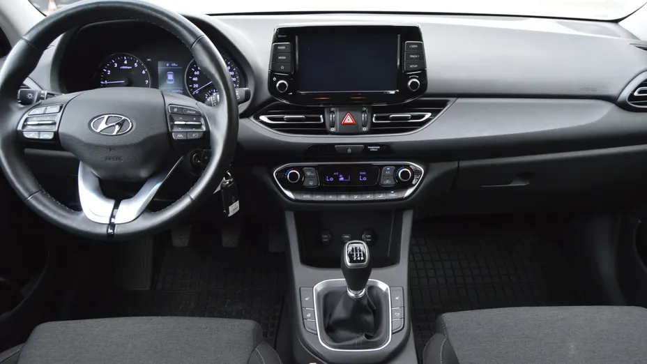 HYUNDAI i30 i30 1.0 T-GDI Smart