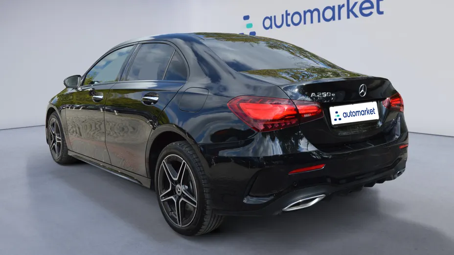 MERCEDES-BENZ A Klasa A 250 e PHEV AMG Line 8G-DCT