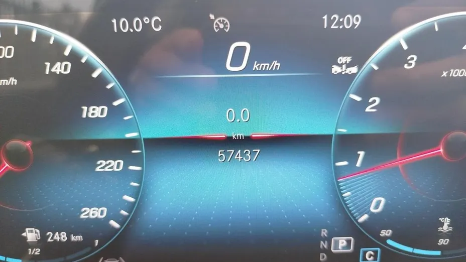 MERCEDES-BENZ GLB GLB 200 AMG Line 7G-DCT