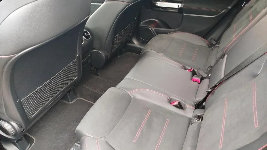 MERCEDES-BENZ GLB GLB 200 AMG Line 7G-DCT