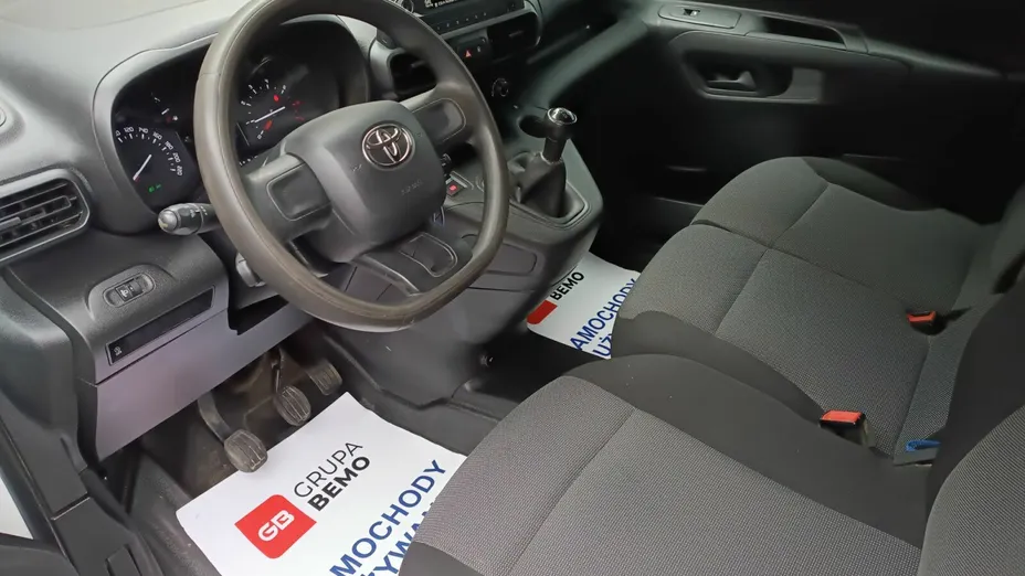TOYOTA Proace Proace Kombi 1.5 D-4D Medium 2,6t