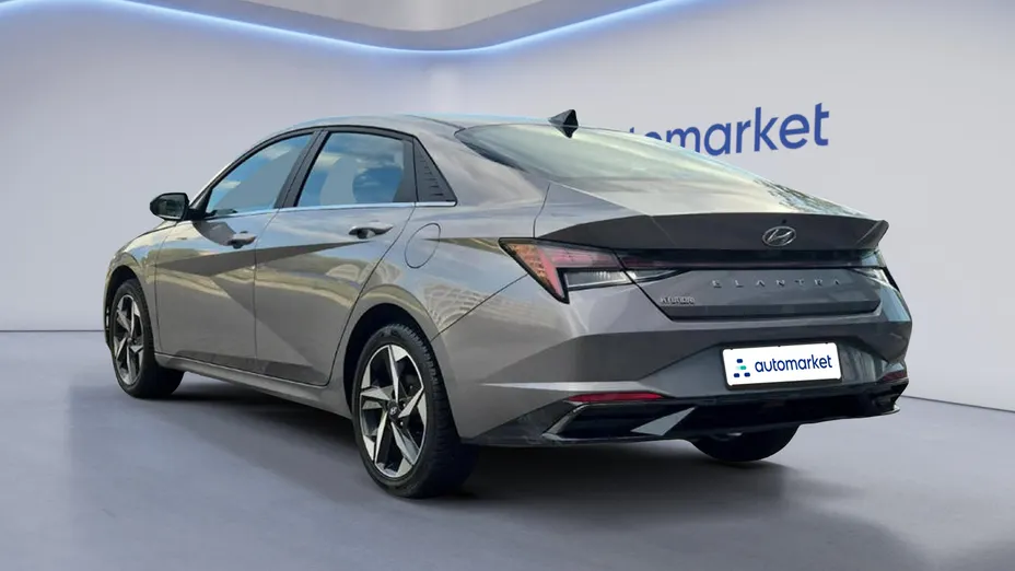 HYUNDAI Elantra Elantra 1.6 Smart CVT