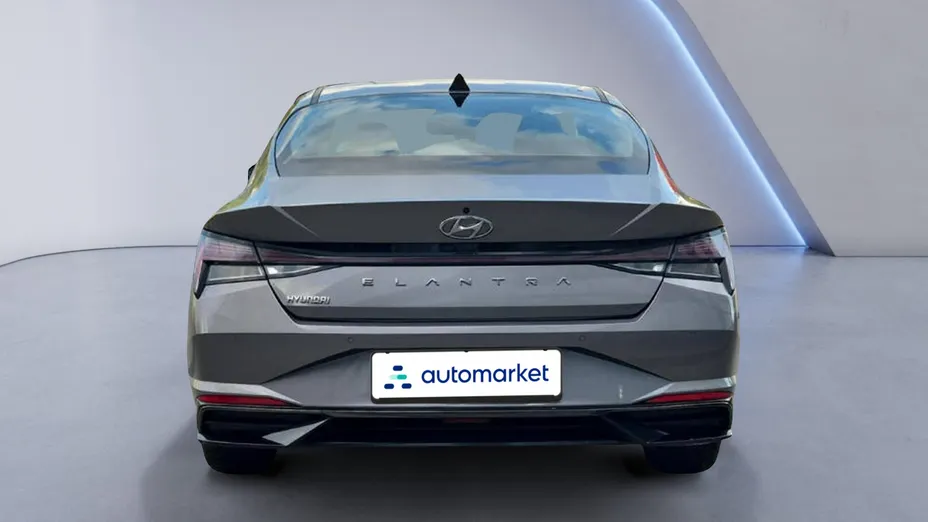 HYUNDAI Elantra Elantra 1.6 Smart CVT