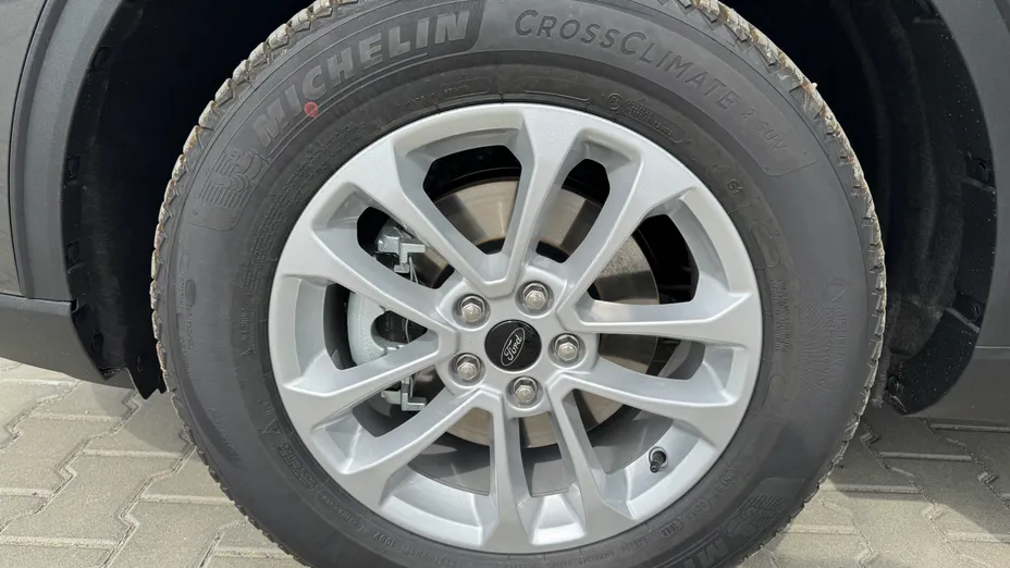 FORD Kuga Kuga 2.5 FHEV AWD Titanium eCVT Nowy