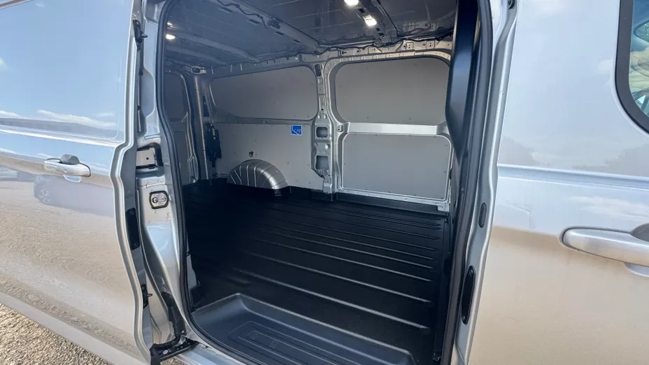 FORD Transit Custom Transit Custom 2.0 EcoBlue 300 L2H1 Limited Aut. Nowy