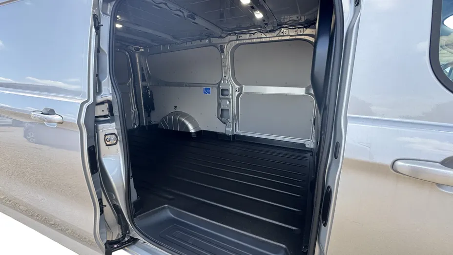 FORD Transit Custom Transit Custom 2.0 EcoBlue 320 L2H1 Limited Aut. Nowy