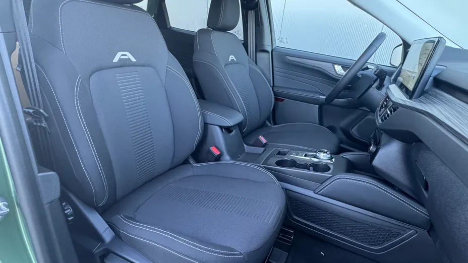 FORD Kuga Kuga 2.5 FHEV FWD Active eCVT Nowy