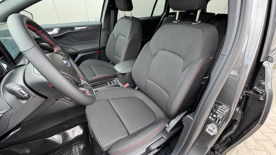 FORD Focus Focus 1.0 EcoBoost mHEV ST-Line X aut Nowy