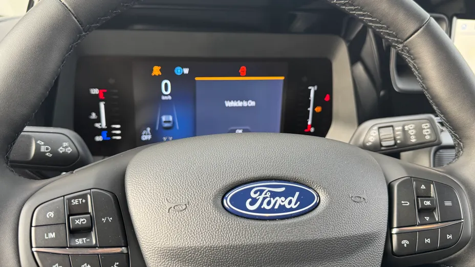 FORD Tourneo Courier Tourneo Courier 1.0 EcoBoost Titanium aut Nowy