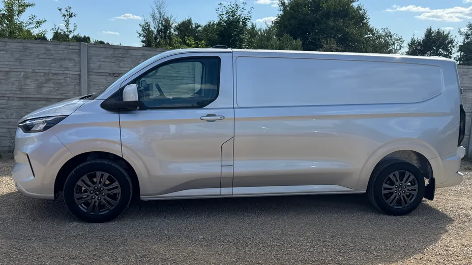 FORD Transit Custom Transit Custom 2.0 EcoBlue 320 L2H1 Limited Aut. Nowy