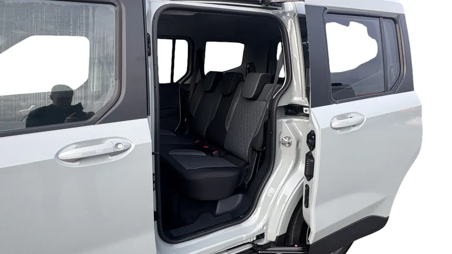 FORD Tourneo Courier Tourneo Courier 1.0 EcoBoost Titanium aut Nowy