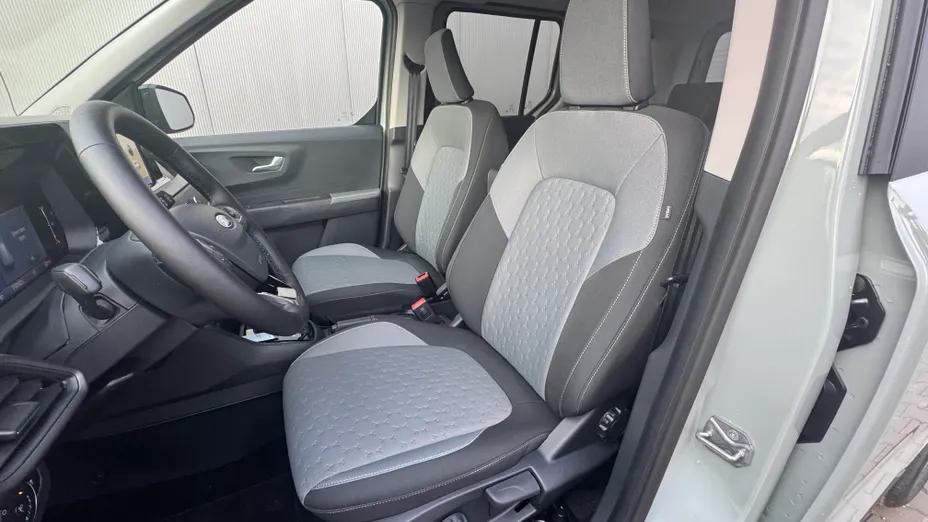 FORD Tourneo Courier Tourneo Courier 1.0 EcoBoost Titanium aut Nowy