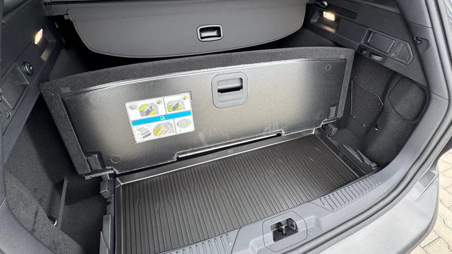 FORD Focus Focus 1.0 EcoBoost mHEV ST-Line X aut Nowy