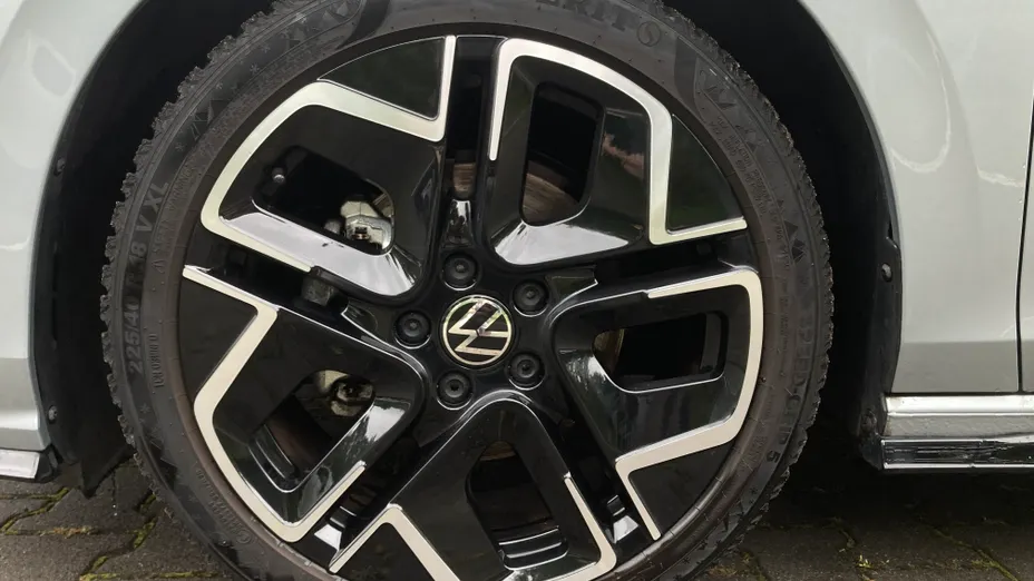 VOLKSWAGEN Golf Golf VIII 1.5 eTSI EVO R-Line DSG
