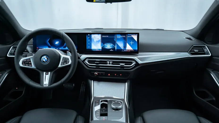 BMW Seria 3 330e PHEV xDrive M Sport aut