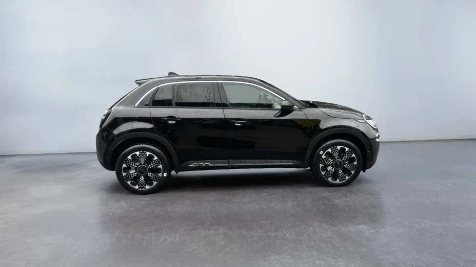 FIAT 600 600 1.2 Turbo Hybrid La Prima eDCT Nowy