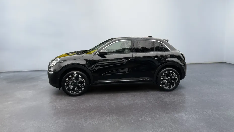FIAT 600 600 1.2 Turbo Hybrid La Prima eDCT Nowy