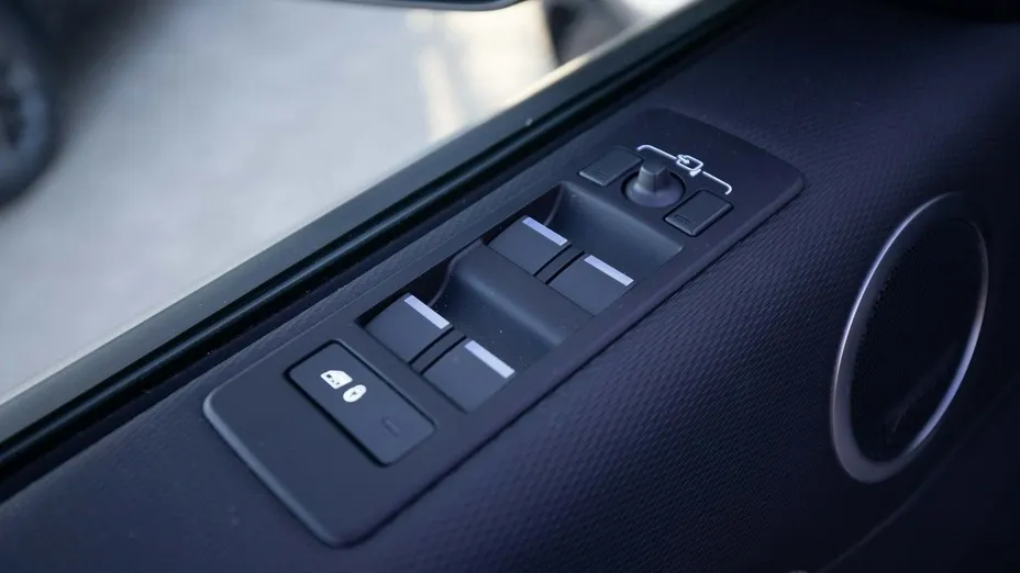 LAND ROVER Discovery Discovery V 3.0 D250 mHEV Dynamic SE