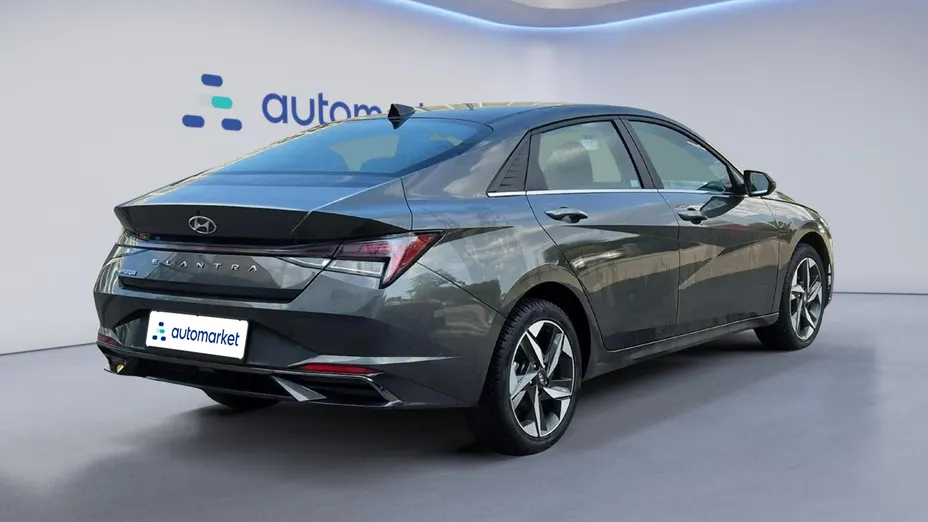 HYUNDAI Elantra Elantra 1.6 Smart CVT