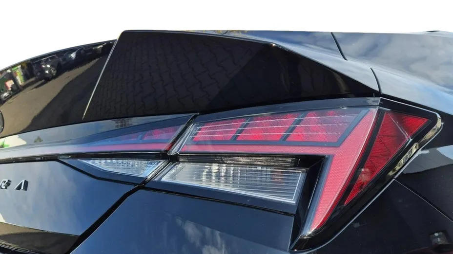 HYUNDAI Elantra Elantra 1.6 Smart CVT