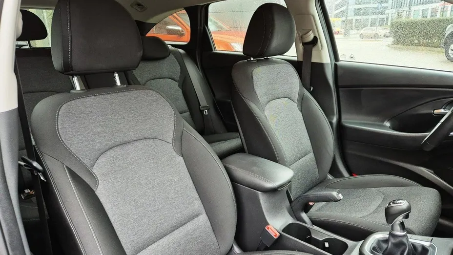 HYUNDAI i30 i30 1.0 T-GDI Smart