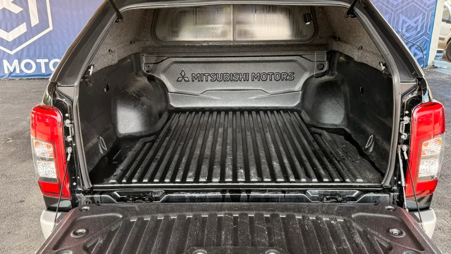 MITSUBISHI L 200 L200 2.2 d DC Instyle Plus aut