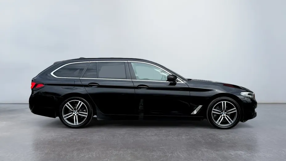 BMW Seria 5 520d xDrive Luxury Line sport-aut
