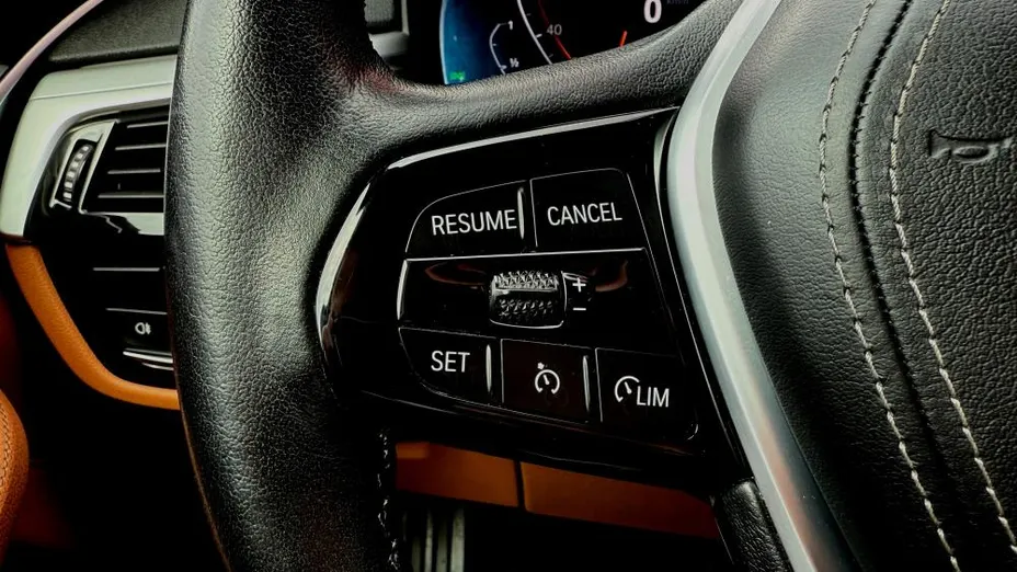 BMW Seria 5 520d xDrive Luxury Line sport-aut