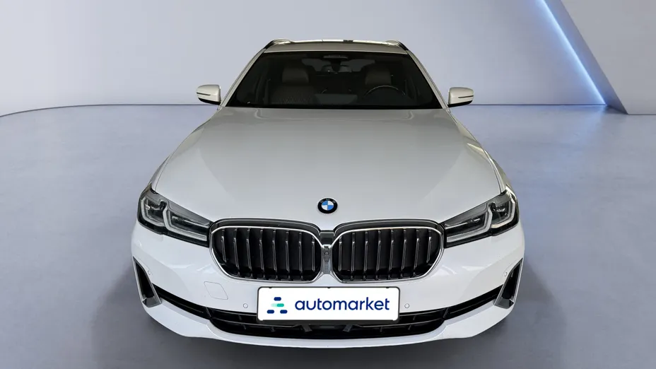 BMW Seria 5 530i GPF xDrive Luxury Line aut