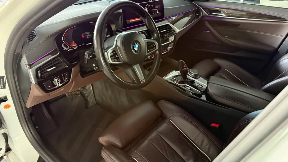 BMW Seria 5 530i GPF xDrive Luxury Line aut