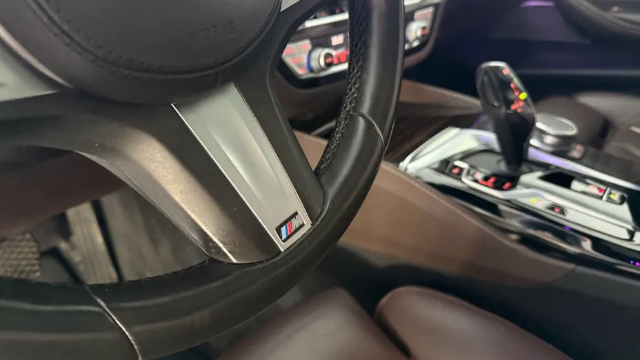 BMW Seria 5 530i GPF xDrive Luxury Line aut