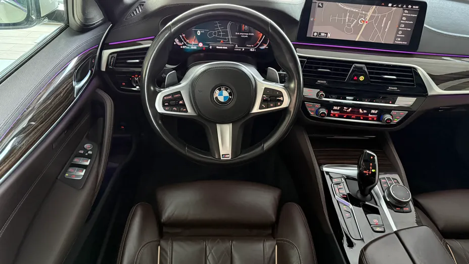 BMW Seria 5 530i GPF xDrive Luxury Line aut