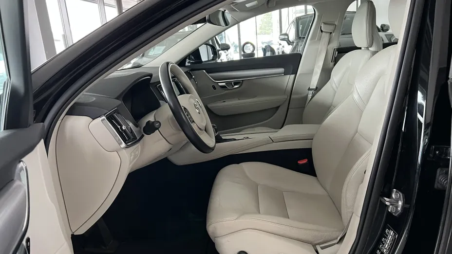 VOLVO V90 V90 T4 Momentum aut