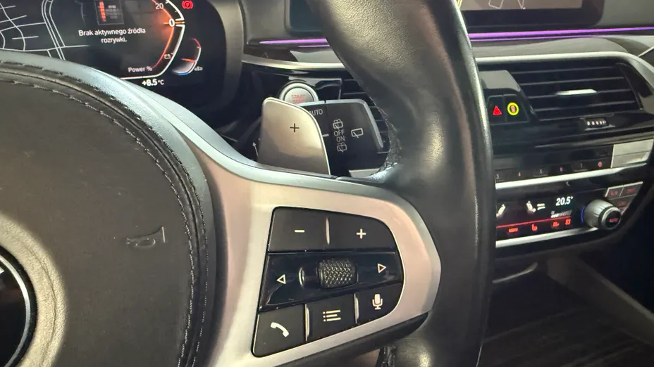 BMW Seria 5 530i GPF xDrive Luxury Line aut