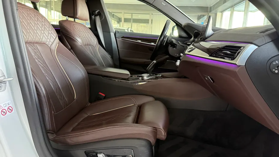 BMW Seria 5 530i GPF xDrive Luxury Line aut