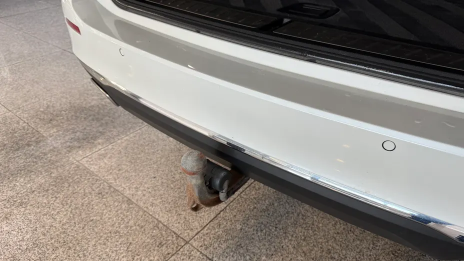 BMW Seria 5 530i GPF xDrive Luxury Line aut