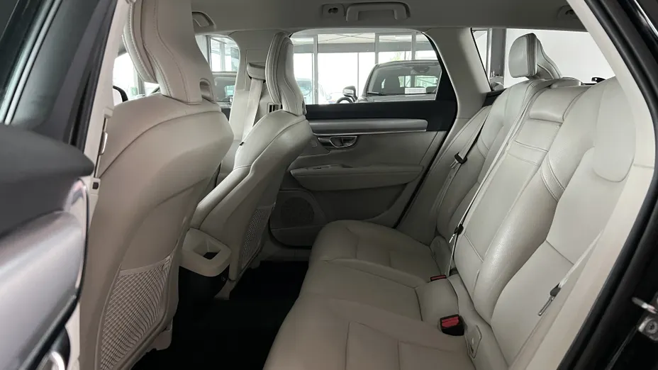 VOLVO V90 V90 T4 Momentum aut