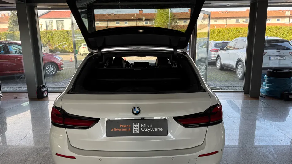 BMW Seria 5 530i GPF xDrive Luxury Line aut