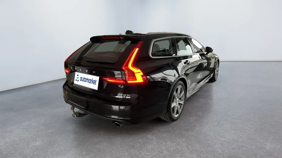 VOLVO V90 V90 T4 Momentum aut