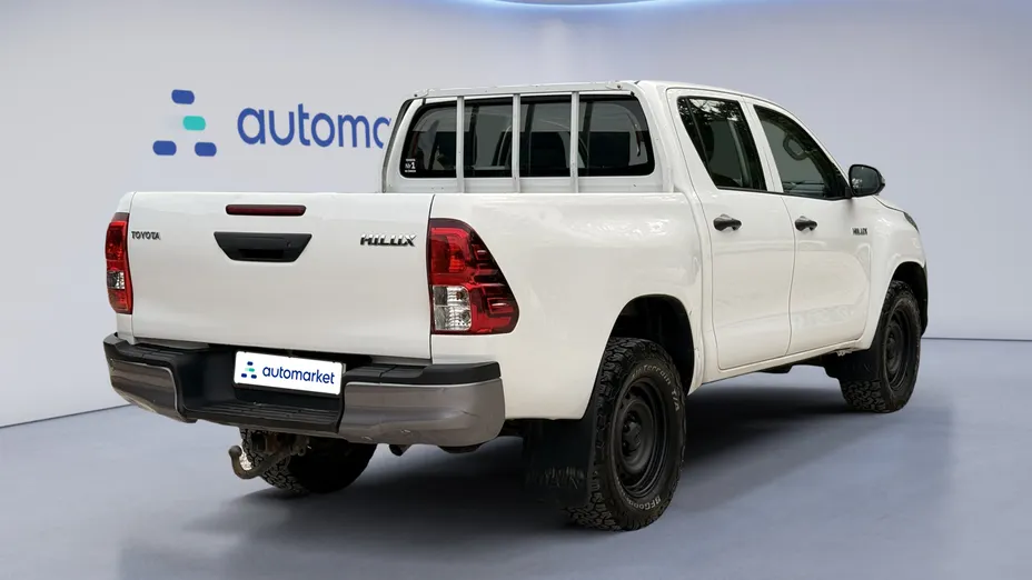 TOYOTA HiLux Hilux 2.4 D-4D Double Cab DLX 4x4